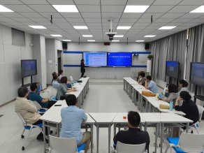 学校举办人工智能通识课